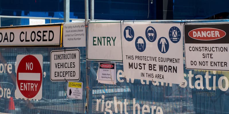 Multiple constructon signs for site